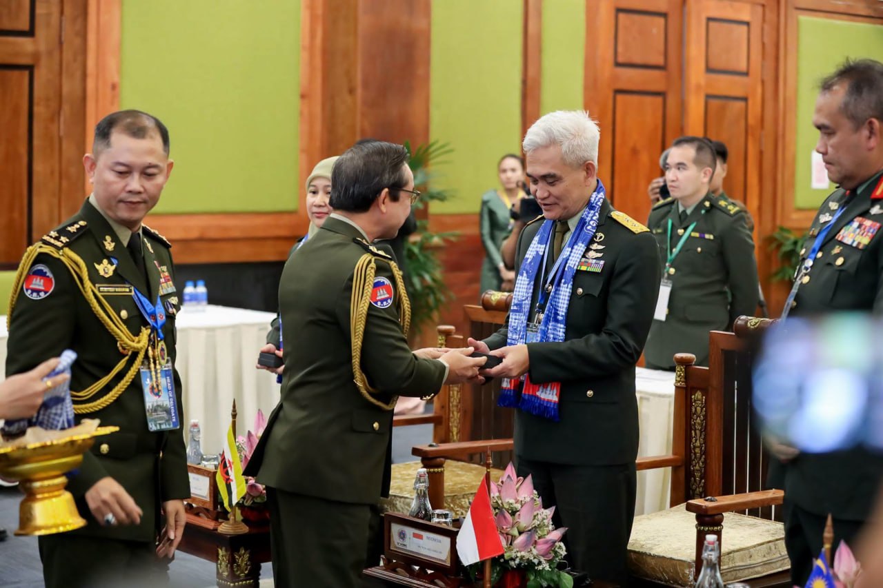 Photo Credit: Department of Military Information/នាយកដ្ឋាន ព័ត៌មាន
